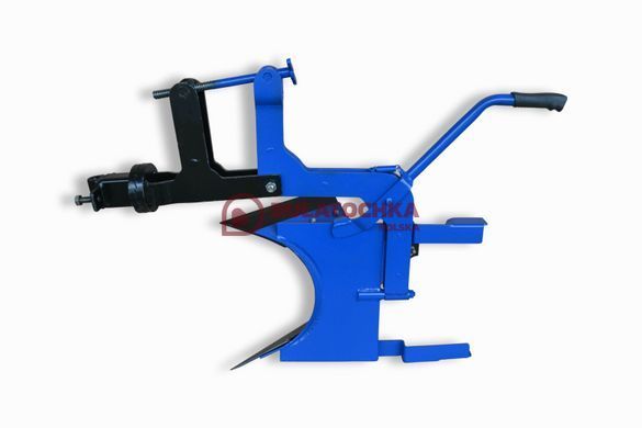 Reversible plow for walk-behind tractor with plane adjustment 71015 photo
